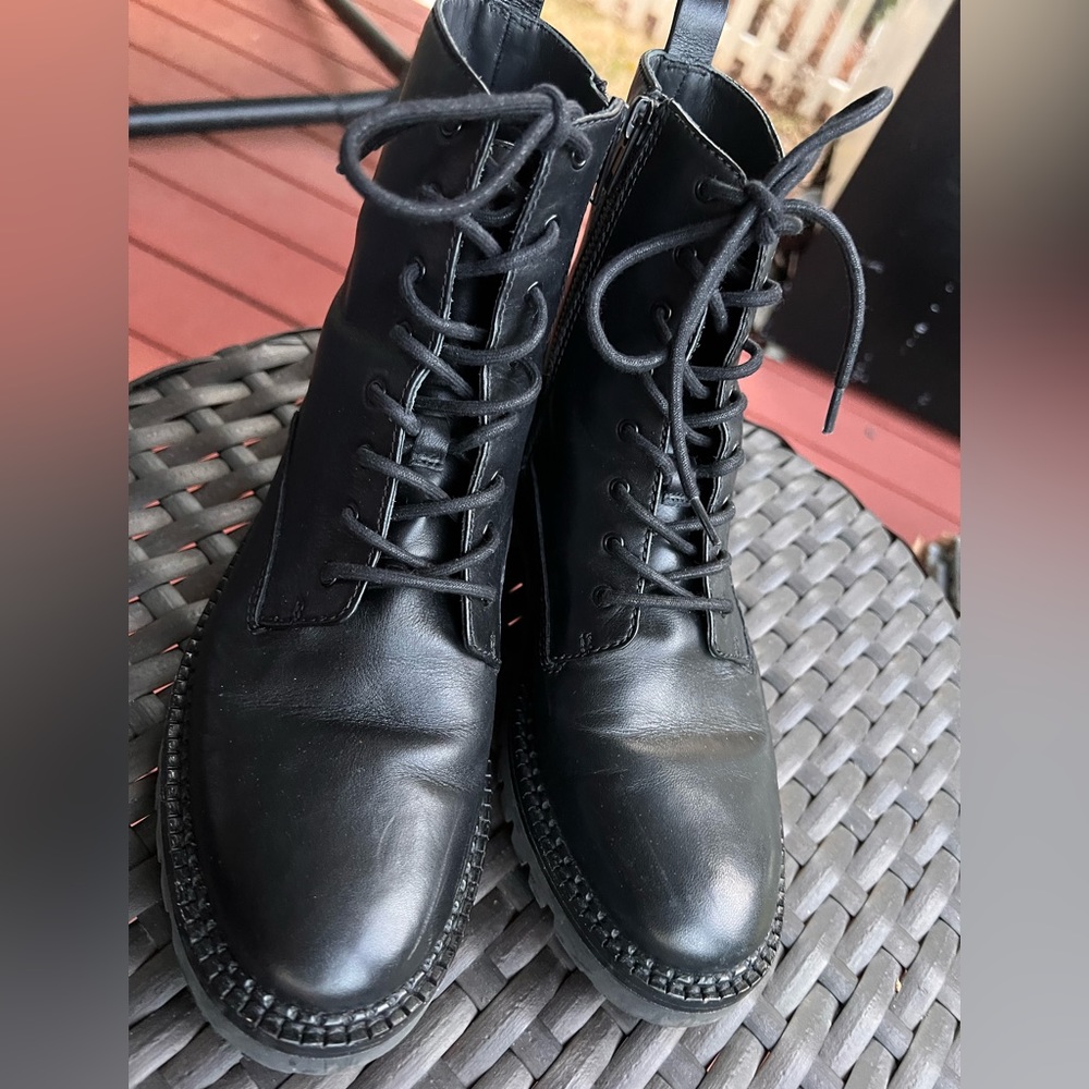 VINCE WOMENS BLACK LEATHER BOOTS  WITH ZIPPER SIZE 7.5 - Picture 4 of 16